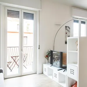 garibaldi-district-luminous-apartment.italymilanhotels.net/